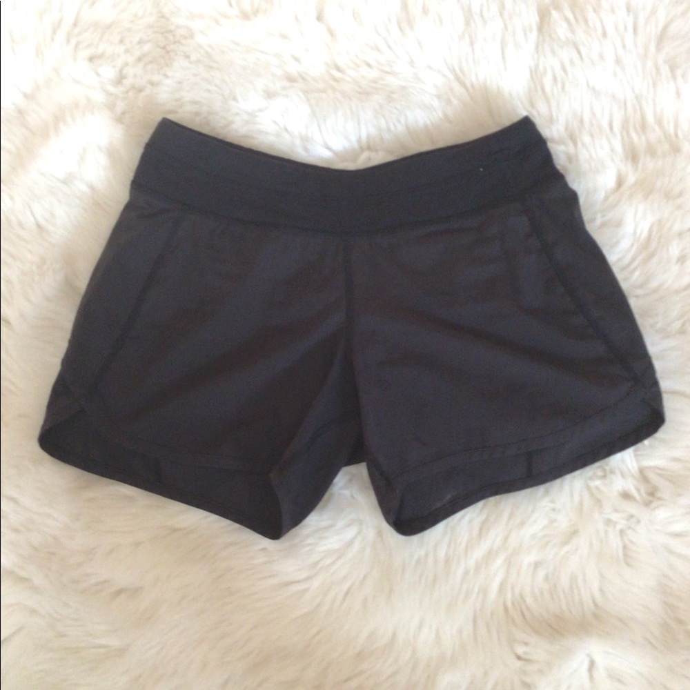 Ivivva Black Speed Up Shorts 4” Size 14 Kids
